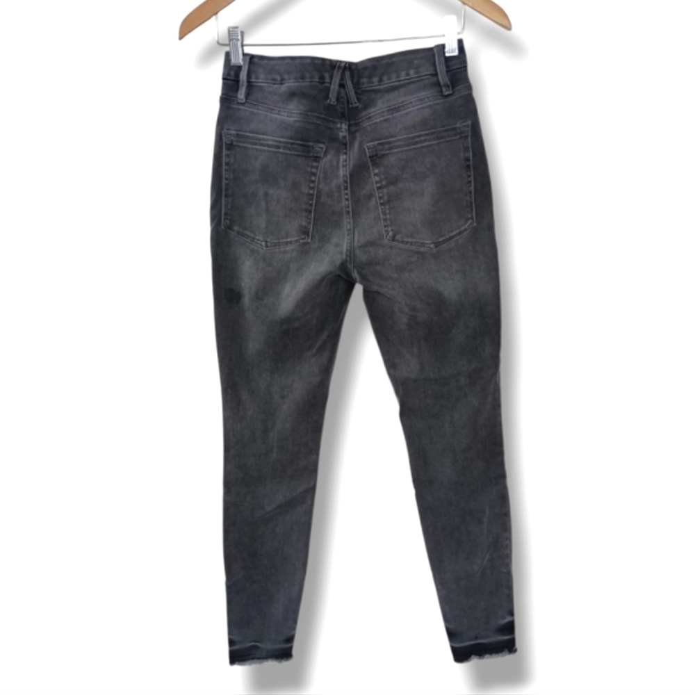 Good American Good Legs Crop Frayed Hem Jeans In Charcoal Size 4/27  $119 - Picture 6 of 8